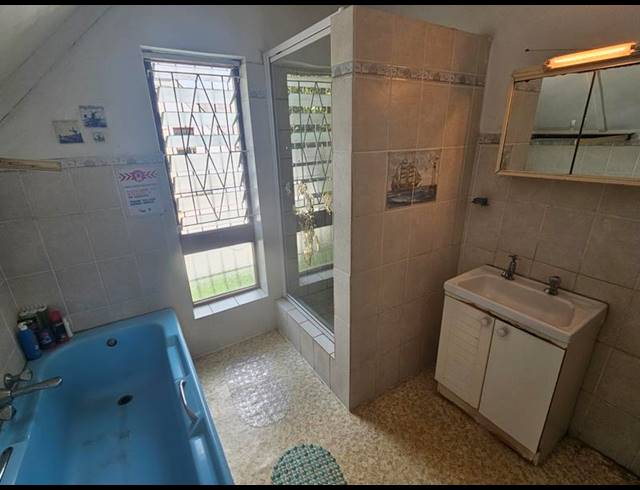 1 BEDROOM PROPERTY TO RENT IN RONDEBOSCH